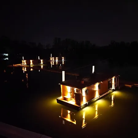 House Boat S Vyhledem Na Wake Park Hotel Brandýs nad Labem-Stará Boleslav Exterior photo